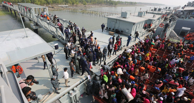 A group of Rohingya arriving at Bhashan Char Mahmud Hossain Opu/Dahaka Tribune