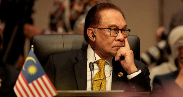 FILE PHOTO: Malaysia's Prime Minister Anwar Ibrahim attends the 26th ASEAN-China Summit at the 43rd ASEAN Summit in Jakarta, Indonesia, on September 6, 2023. Yasuyoshi Chiba/Pool via REUTERS/File Photo