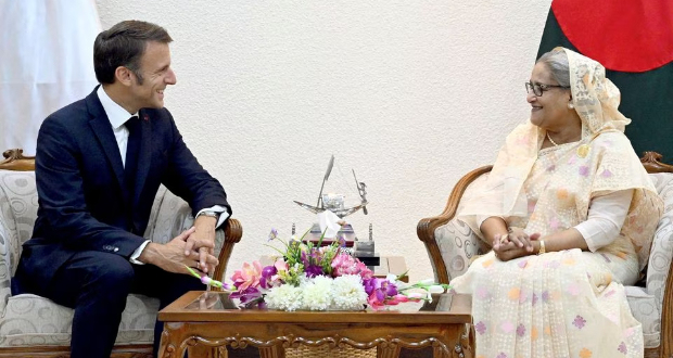 French President Emmanuel Macron meets Sheikh Hasina, Prime Minister of Bangladesh at her office in Dhaka, Bangladesh, September 11, 2023. Prime Minister's Office of Bangladesh/Handout via REUTERS 