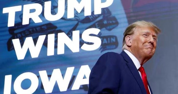 Republican presidential candidate and former U.S. President Donald Trump takes the stage during his Iowa caucus night watch party in Des Moines, Iowa, U.S., January 15, 2024. REUTERS/Evelyn Hockstein TPX IMAGES OF THE DAY 