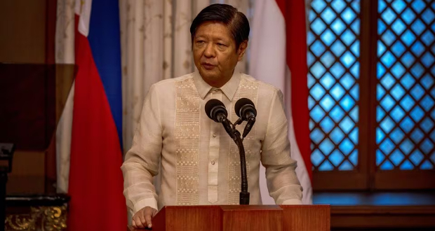 Philippine President Ferdinand Marcos Jr. delivers a joint statement during the visit of Indonesian President Joko Widodo at the Malacanang Palace, in Manila, Philippines, January 10, 2024. Ezra Acayan/Pool via REUTERS/File Photo