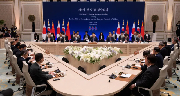 China, Japan and South Korea are holding their first trilateral summit since 2019 [Jeon Heon-Kyun/Pool via Reuters]